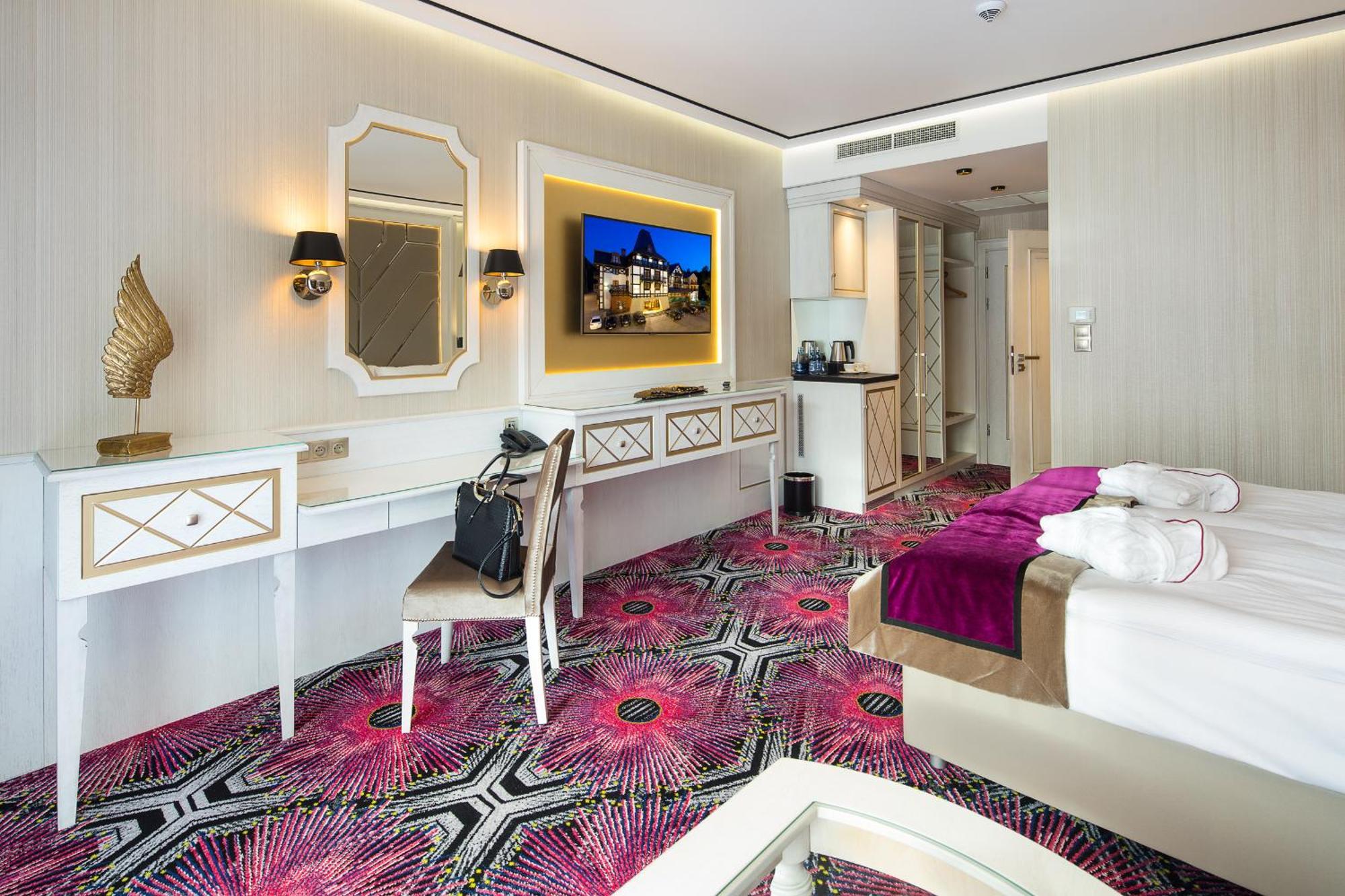 Hotel Royal Baltic 4* Luxury Boutique Устка Екстериор снимка