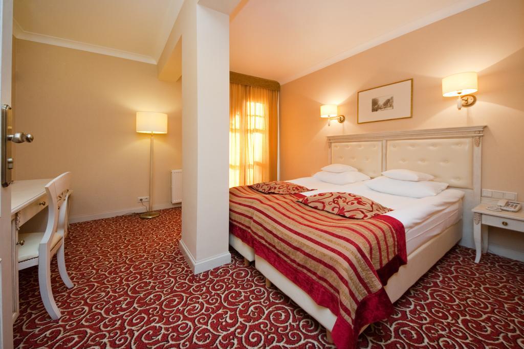 Hotel Royal Baltic 4* Luxury Boutique Устка Екстериор снимка